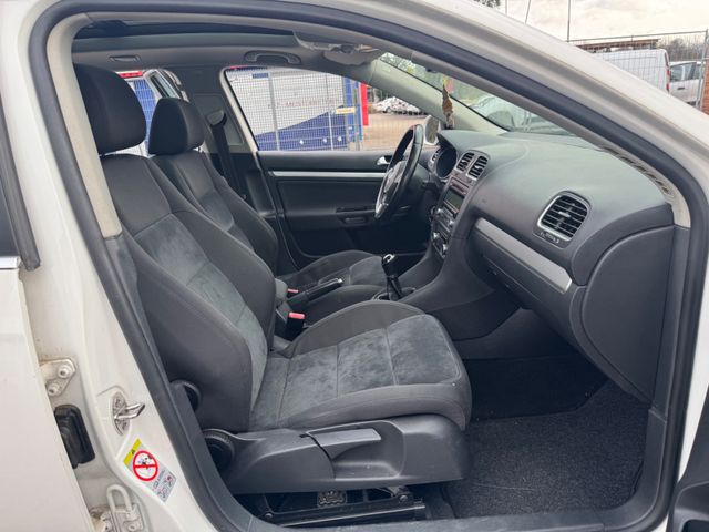 Fahrzeugabbildung Volkswagen Golf 1.4 TSI Highline Variant Motor läuft