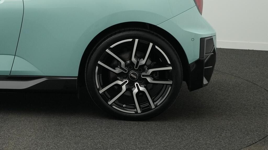MINI Cooper SE - Bild 17
