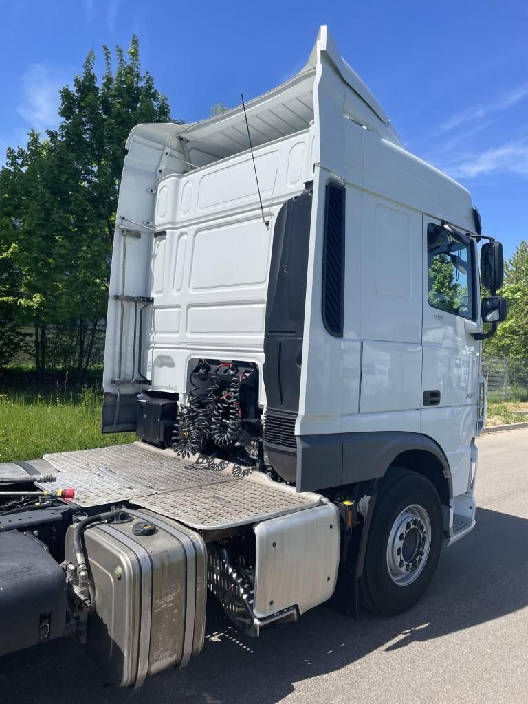 Fahrzeugabbildung DAF FT XF 480 SC, Kipp-/Schubbodenhydraulik