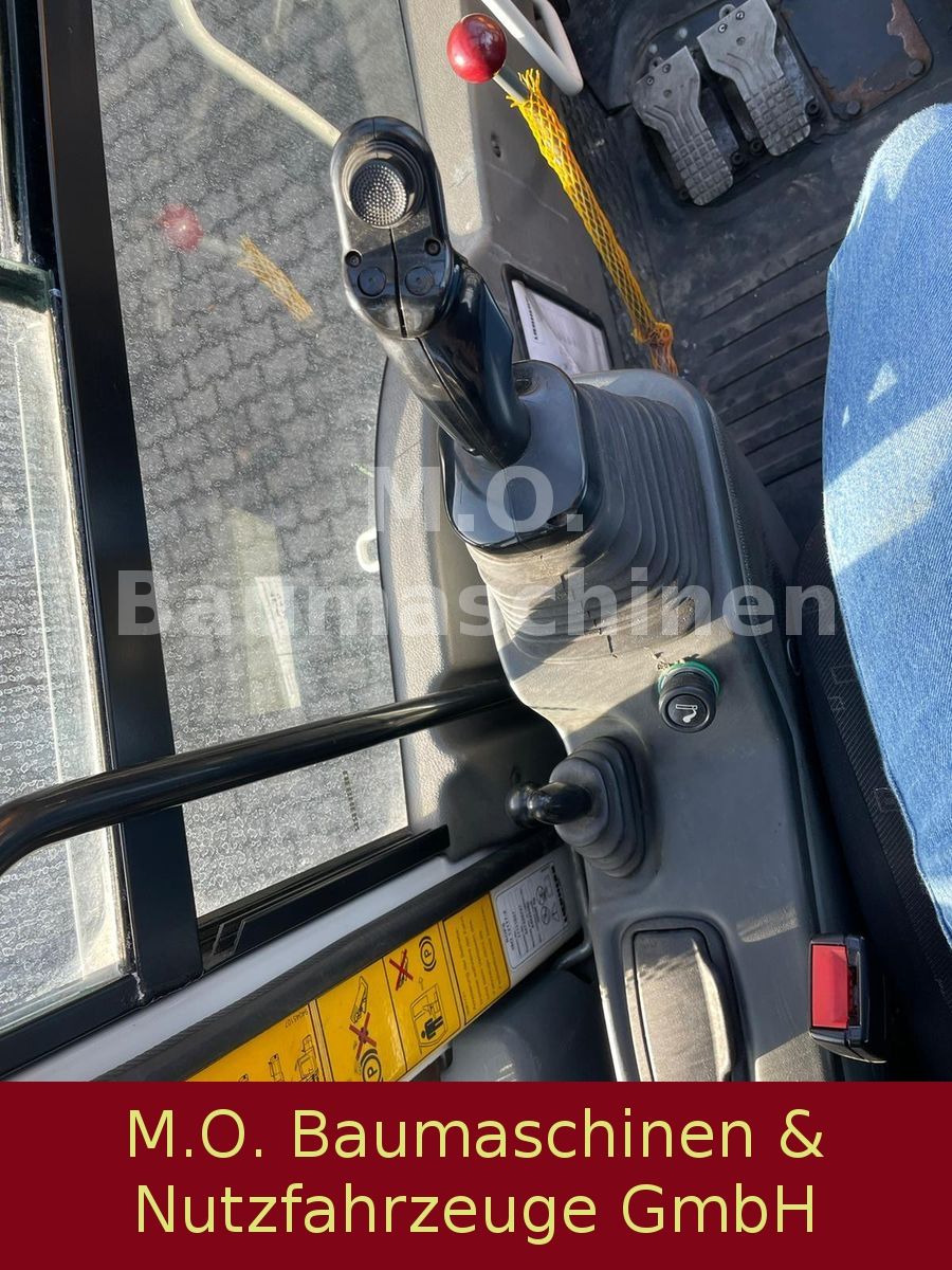 Fahrzeugabbildung Liebherr A 910 Compact Litronic / ZSA / AC / VSA /