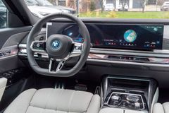 BMW M760 – 13 / 30