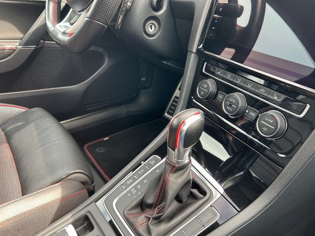 Golf VII GTI TCR