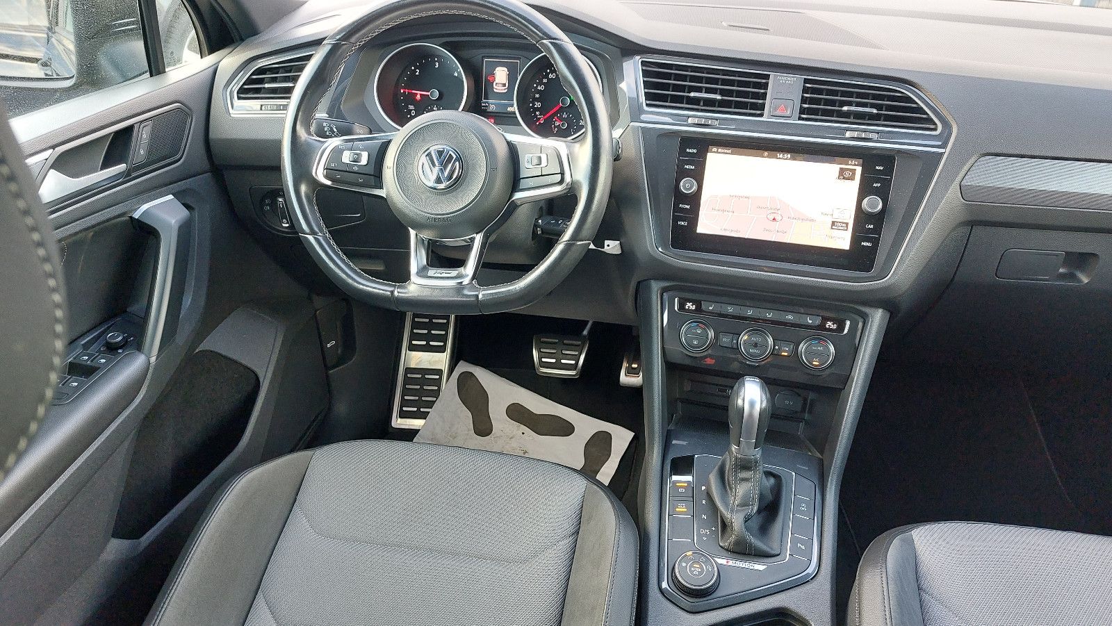 Volkswagen Tiguan Highline BMT Start-Stopp 4Motion R-Line-P foto 4