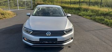 Volkswagen Passat - 2