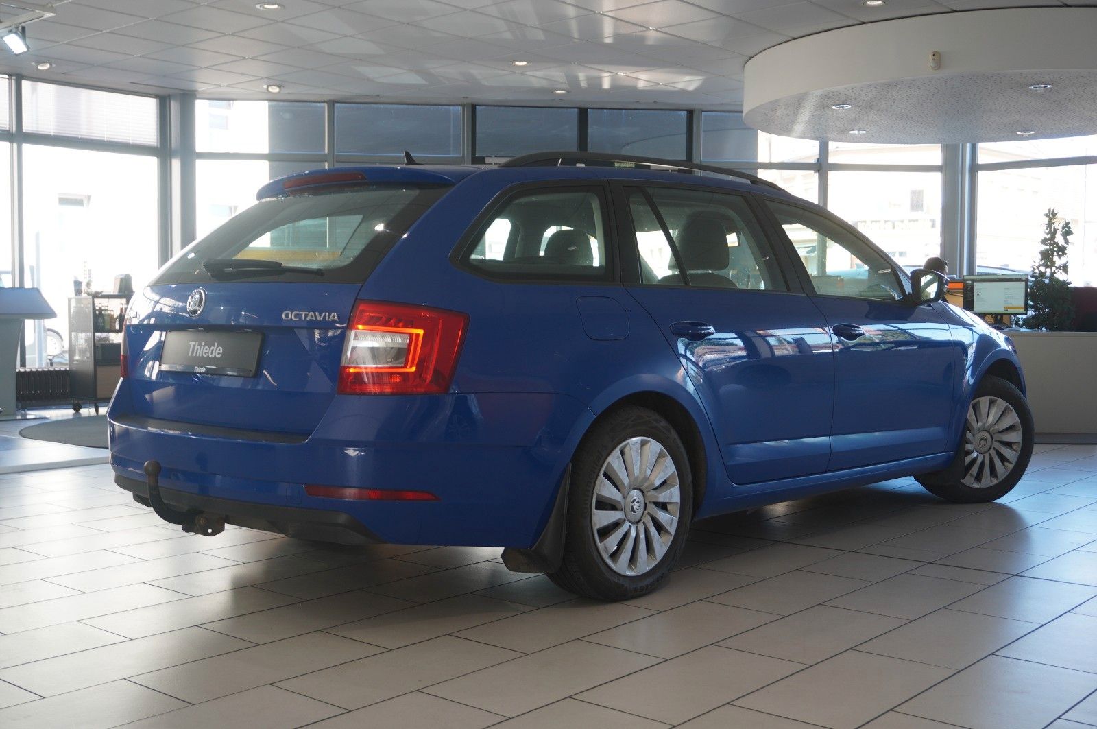 Fahrzeugabbildung SKODA Octavia Combi 1.5 TSI AMBITION 7-DSG LED/SHZ/AHK