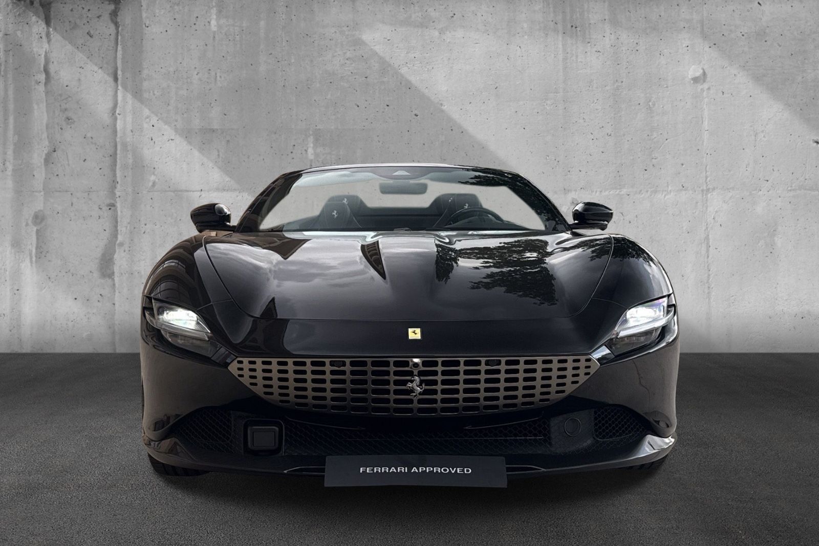 Fahrzeugabbildung Ferrari Roma Spider*Full Carbon*Painted Shields*Daytona