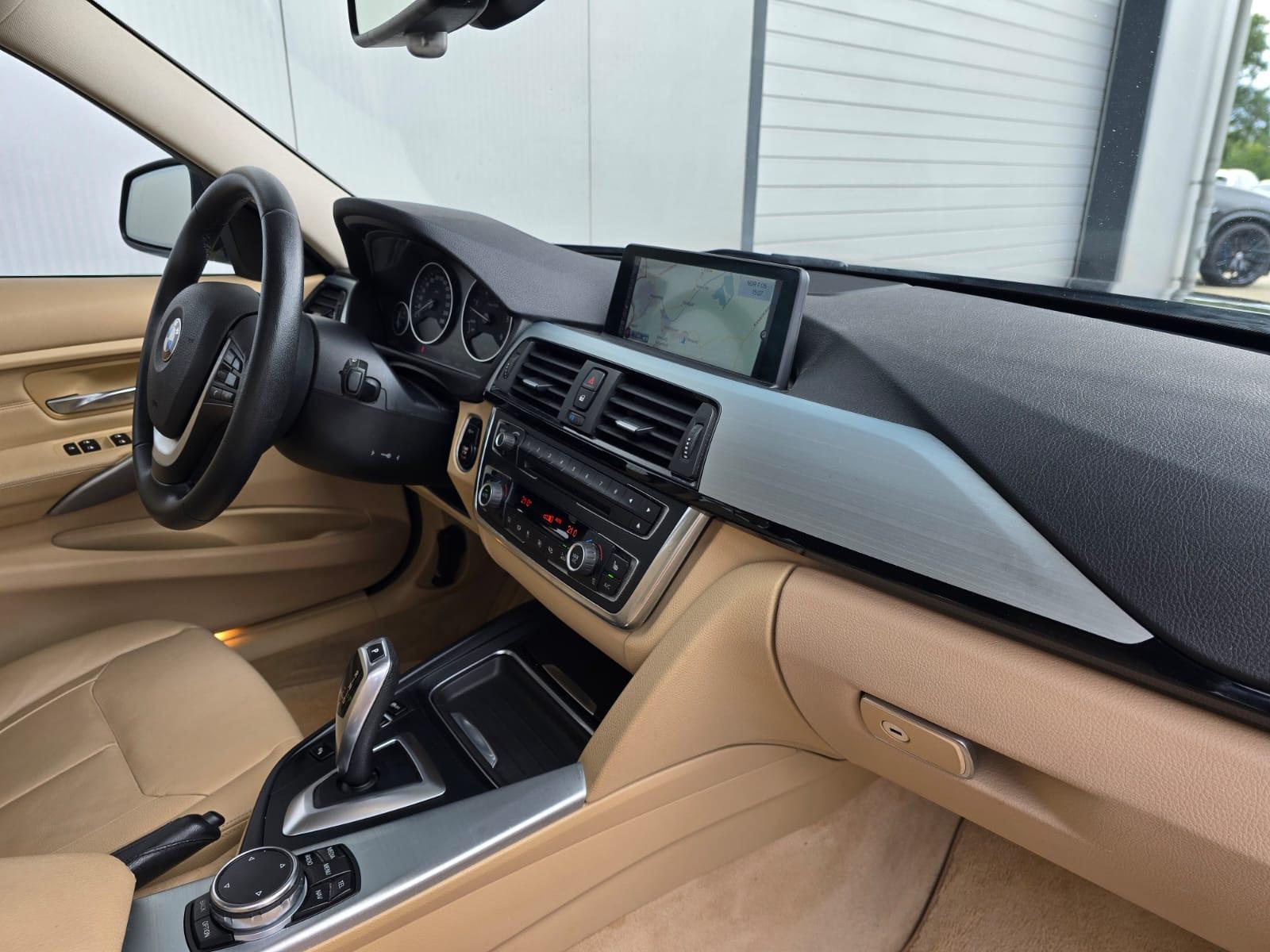 BMW 330 d xDrive F31 Luxury Line 258 ch - BVA - Cuir - HUD - Toit panoramique - GPS