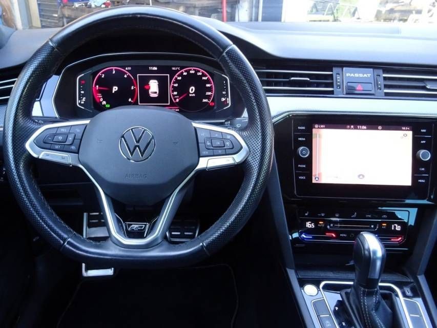 Fahrzeugabbildung Volkswagen Passat Variant 2.0 TDI 4Motion R-Line Business A