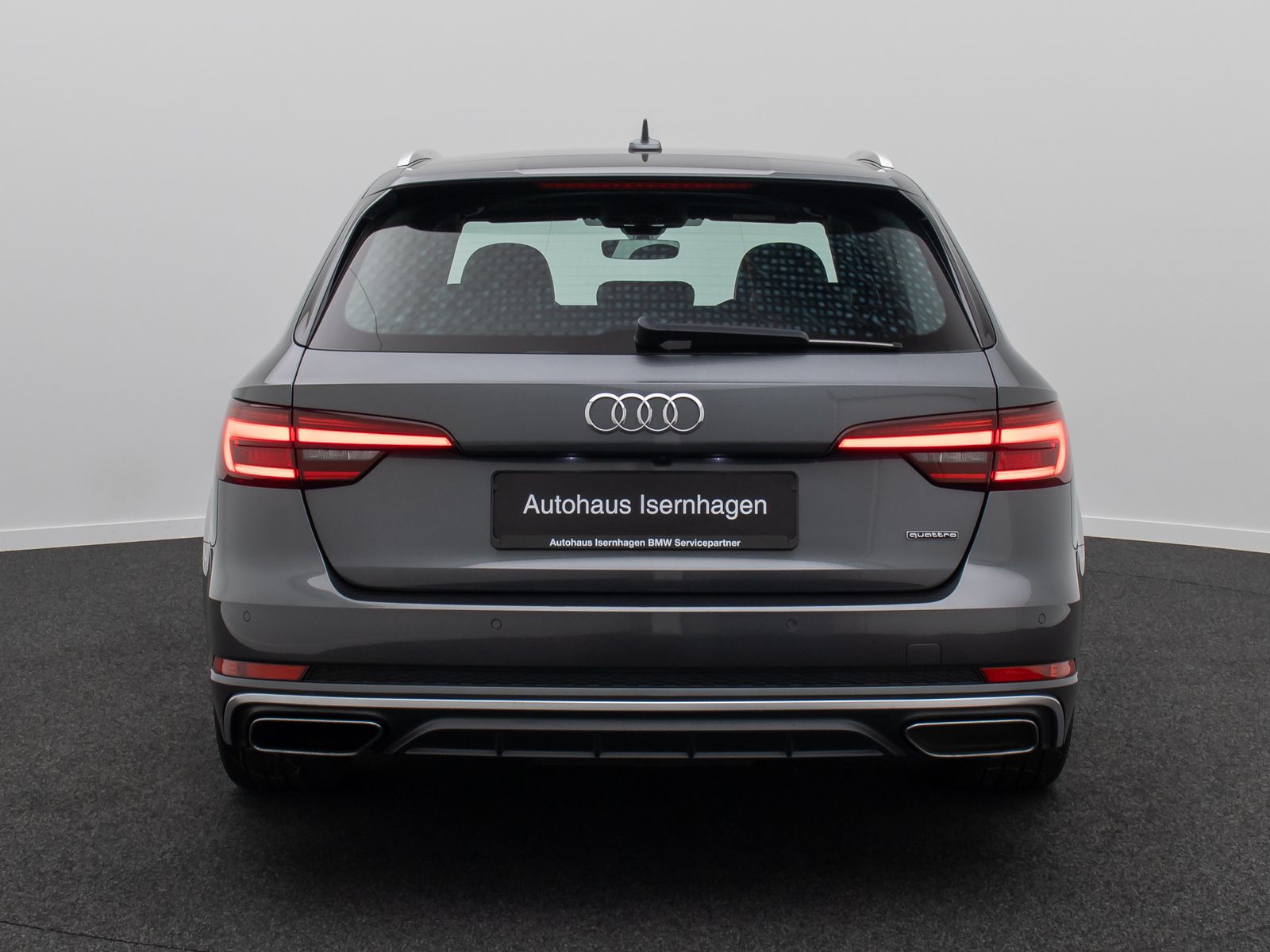 Fahrzeugabbildung Audi A4 quattro SLine Kamera DAB Massage Panorama 18"