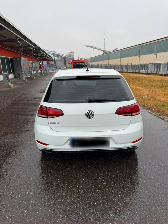 Image of Volkswagen Golf
