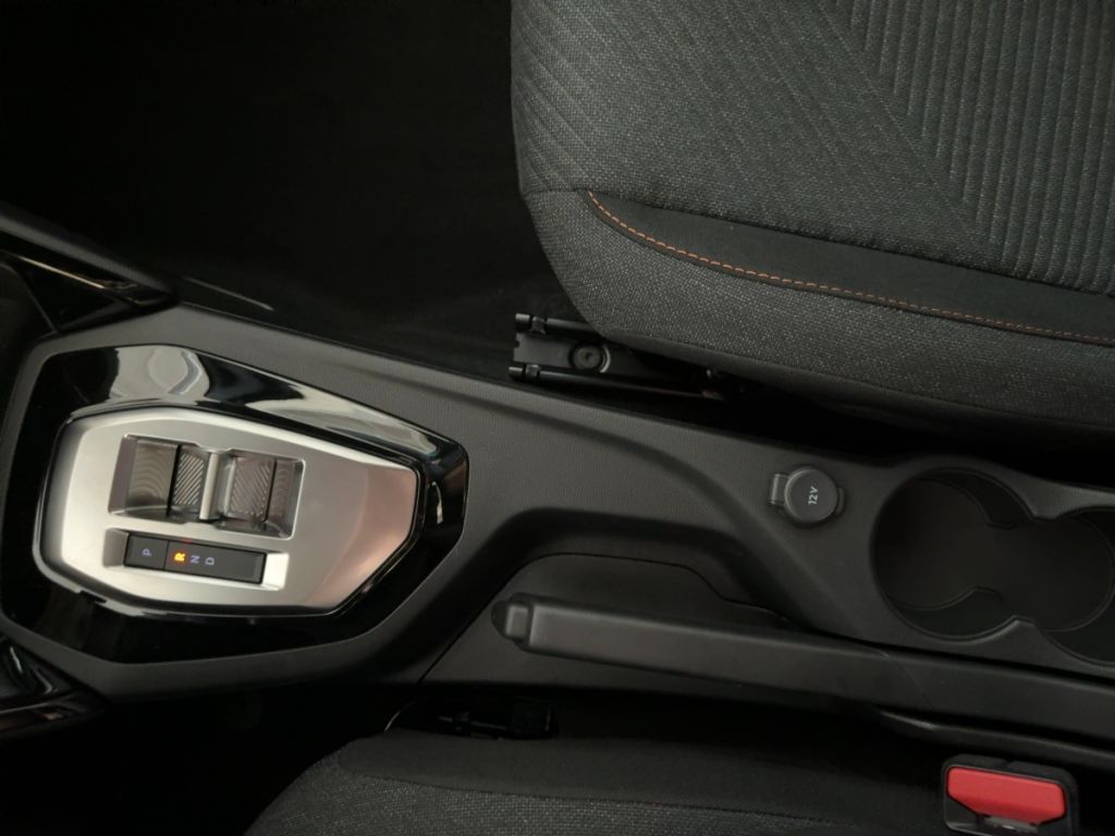 Peugeot 2008 - Bild 13