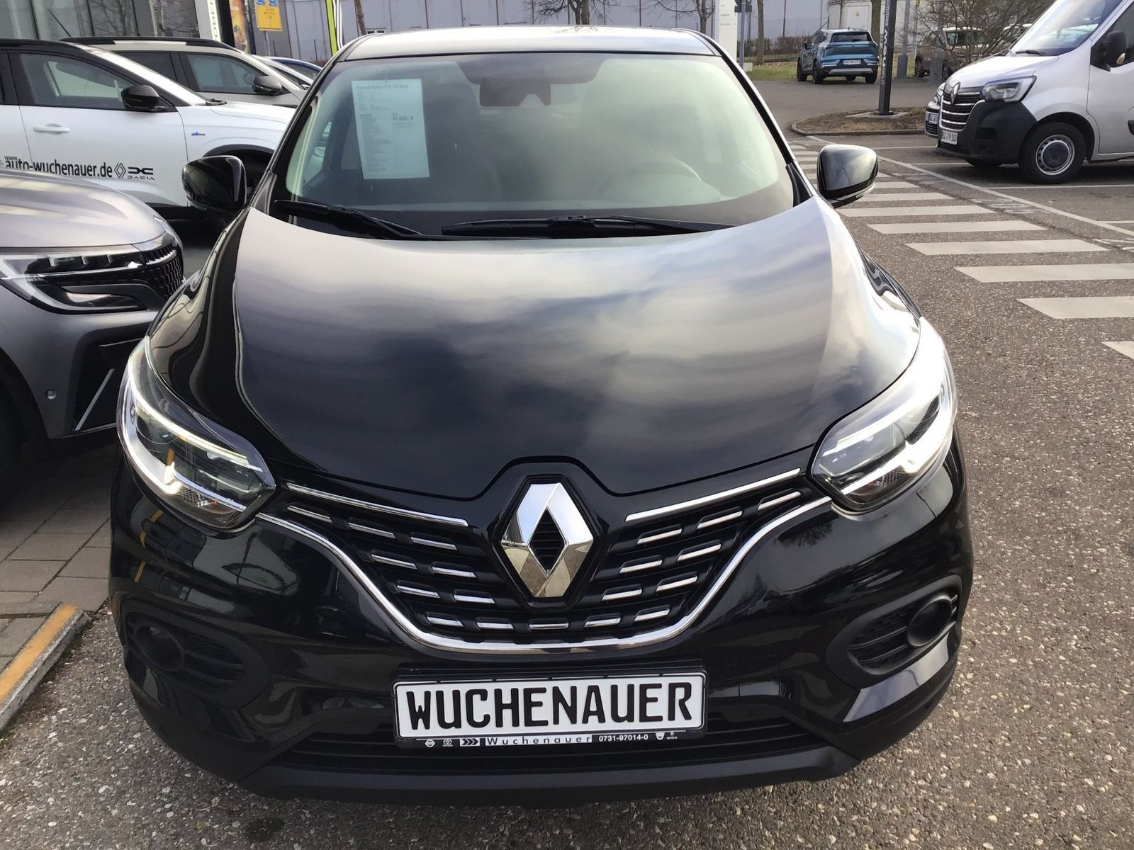 Fahrzeugabbildung Renault Kadjar TCE 140 BUSINESS EDITION/NAVI/SHZ/EPH