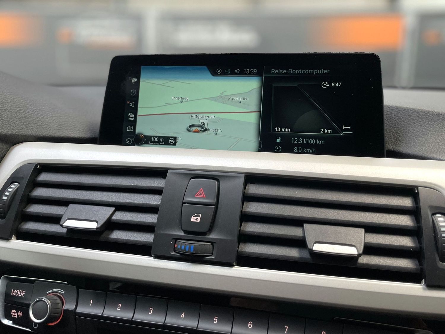 Fahrzeugabbildung BMW 320 d Advantage #LED#Tempomat#Navi#PDC