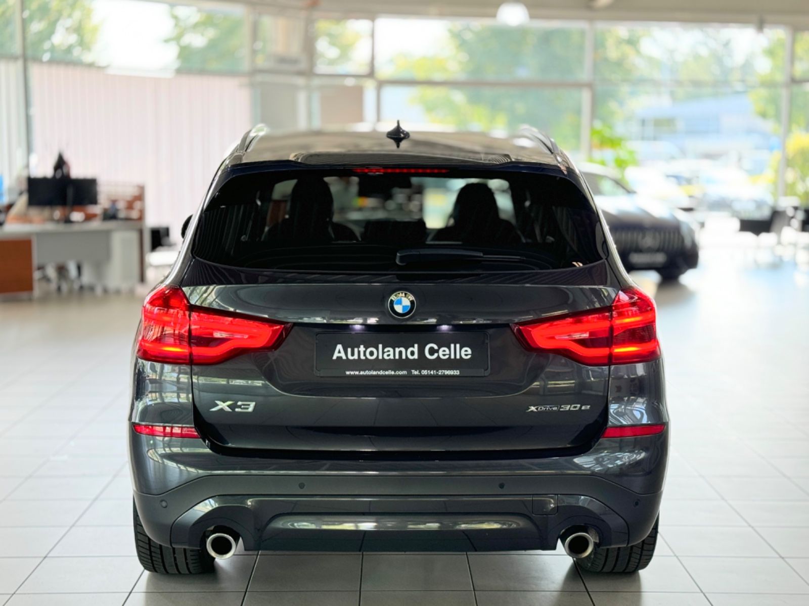 Fahrzeugabbildung BMW X3 xD30e DAB HiFi Leder Alarm Komfort Individual