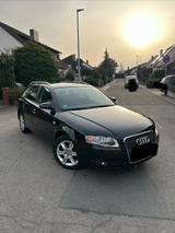Audi A4 1.8 T multitronic Avant - - Audi A4 aus 2007: Kombi