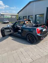 MINI Cooper S Cabrio Cooper S - MINI Cabrio Serie: Kleinwagen