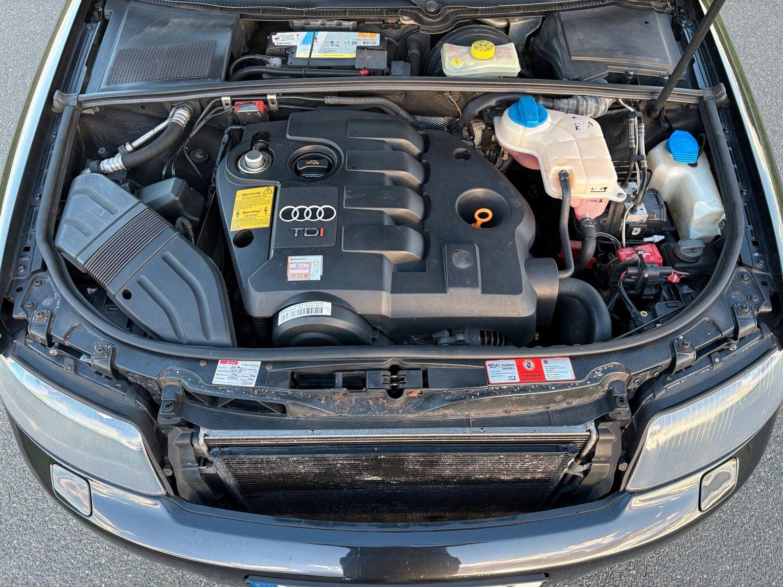 Audi A4 2004 — photo 10