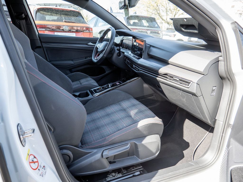 Volkswagen Golf - Bild 7