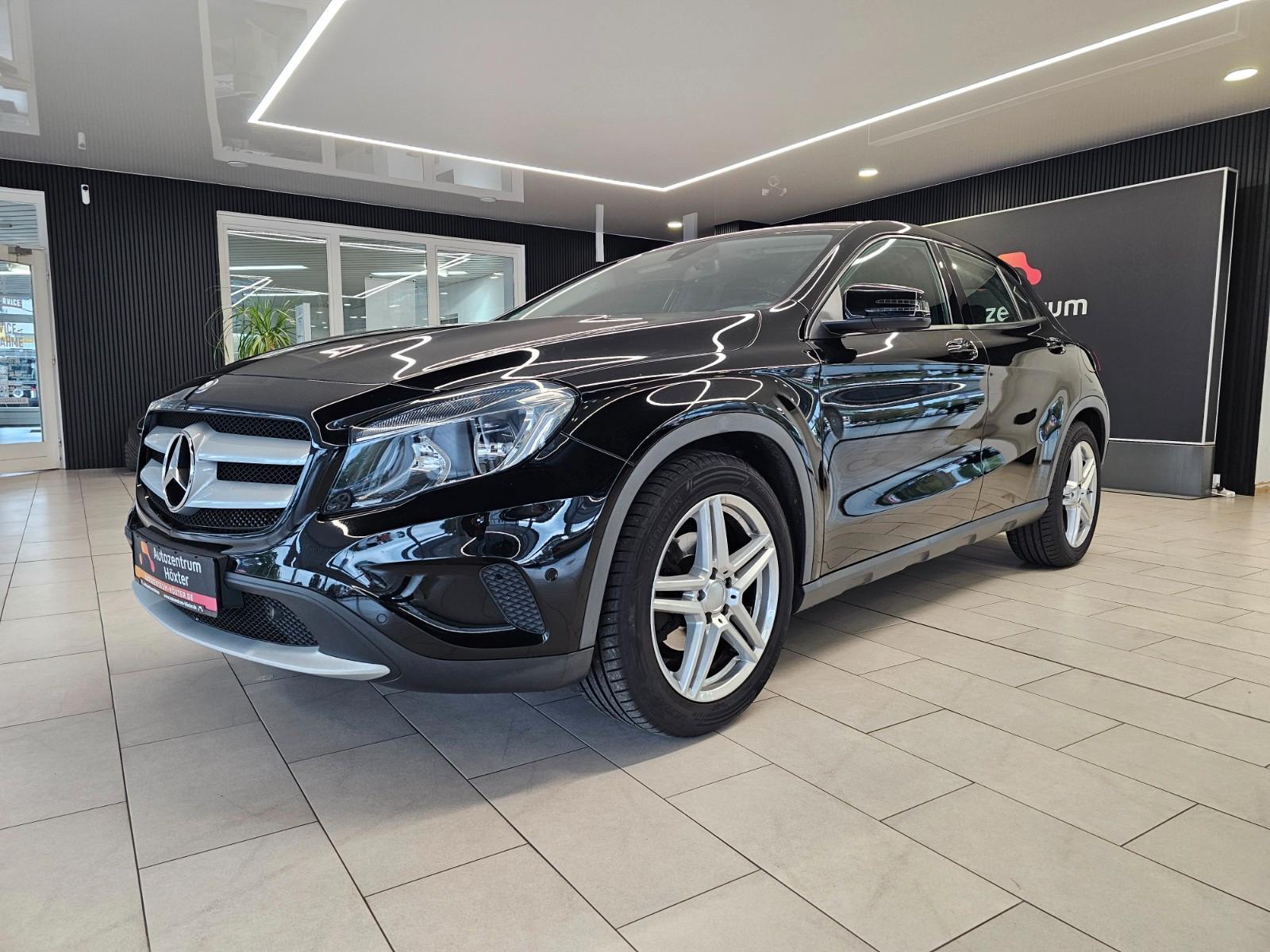 Mercedes-Benz GLA 180 *NAVIGATION*KLIMA*PDC*BLUETOOTH*
