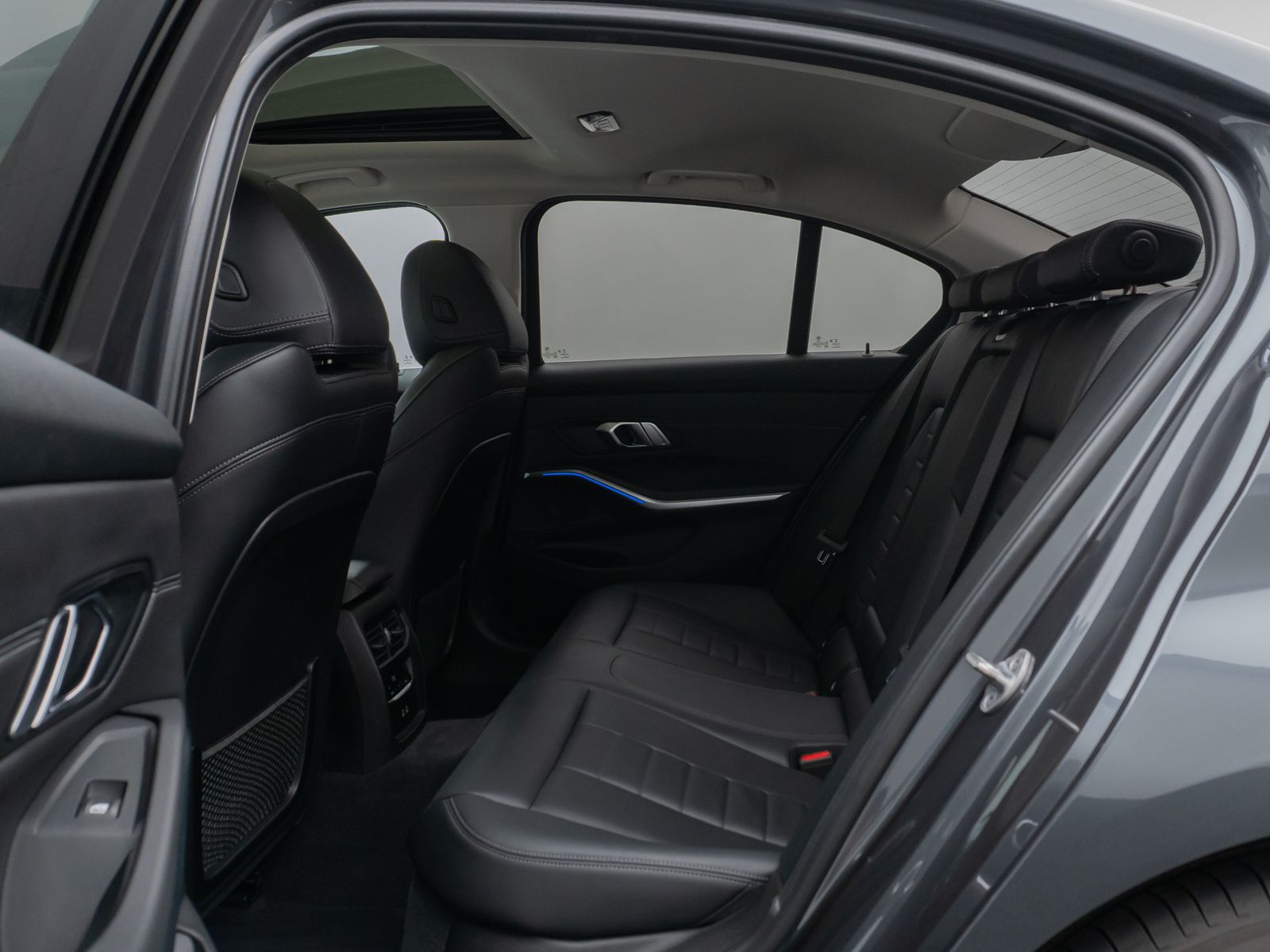 Fahrzeugabbildung BMW 320i xD Luxury Line El.Glasdach Kamera HiFi AHK