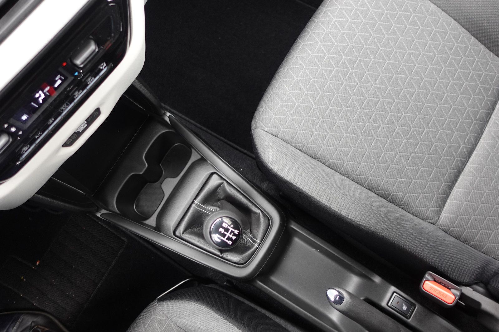 Fahrzeugabbildung Suzuki Swift Comfort 1.2,Navi,Sitzhz,Kamera,Alu,DAB,LED