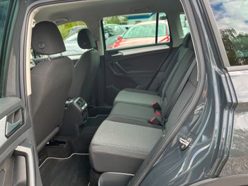 Volkswagen Tiguan - 12