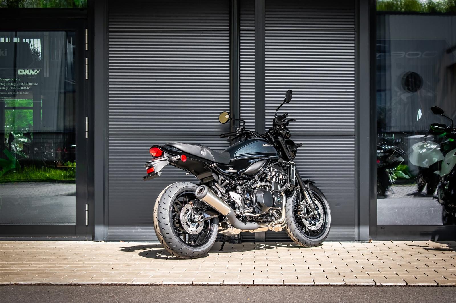 Kawasaki Z900 RS Black Ball Edition +NEU+auf