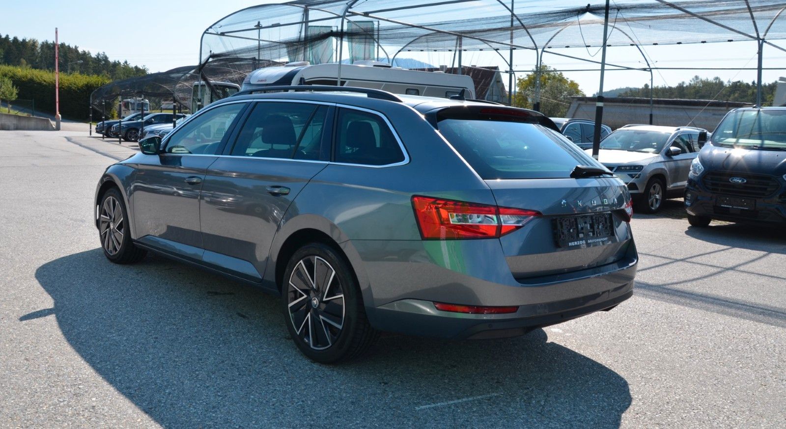 Skoda Superb Kombi 2,0 TDI DSG LED VIRTUAL EXP:17.870 imagem 3