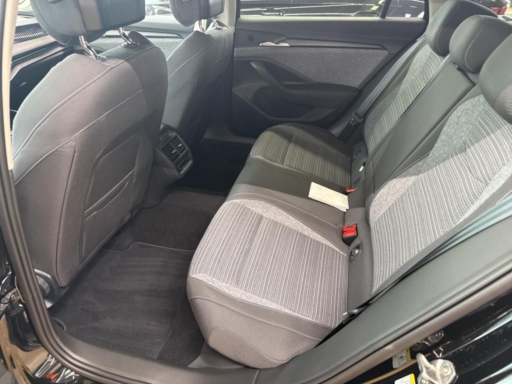 Fahrzeugabbildung SKODA Superb Selection 2.0 FSI | LED AHK RFK ACC