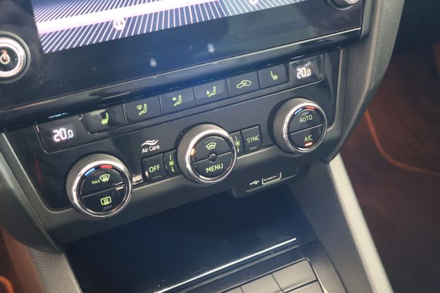 Skoda Octavia Combi Style Automatik LED Pano PDC