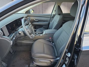 Hyundai TUCSON - 11