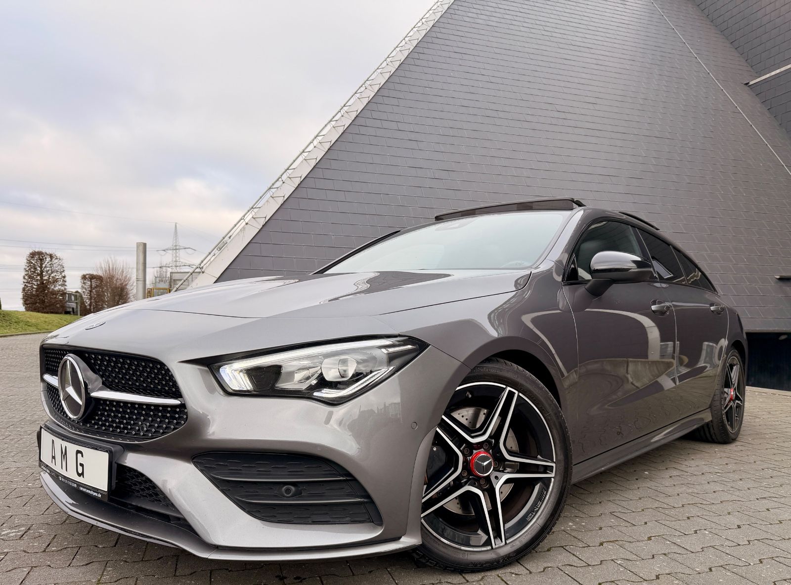 MERCEDES-BENZ CLA 200 SB 1. Hand AMG Ambiente Panorama Kamera