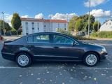 Volkswagen WV Passat 2.0 FSI Benziner - Volkswagen Passat aus 2006: 2.0