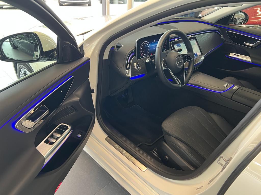Mercedes-Benz E 220 T d Avantgarde Distronic Kamera AHK 18Zol foto 9