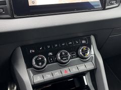 SKODA Karoq Sportline CANTON 4xSHZ AHK 5Jahre Garantie