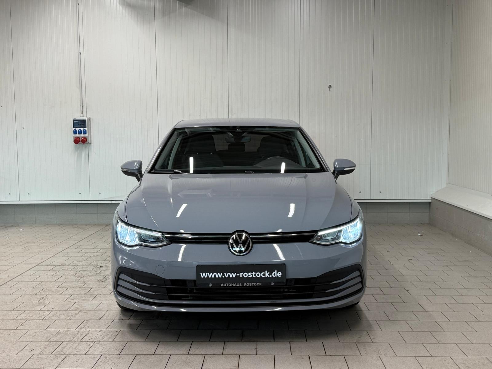 Volkswagen Golf VIII Life 1.5 TSI ACC NAVI LED SHZ, миниатюра 9