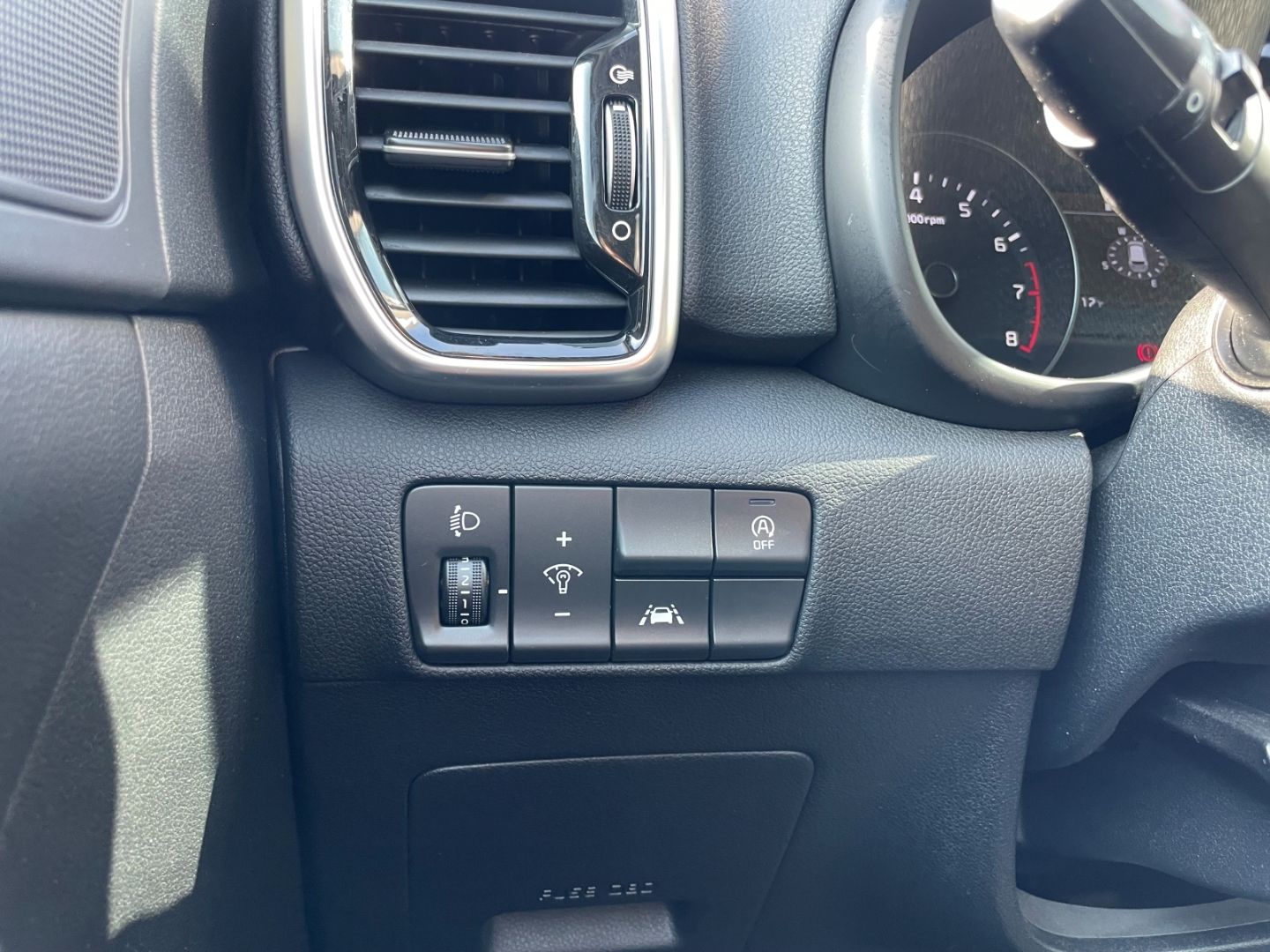 Fahrzeugabbildung Kia Sportage Dream Team LED VerkehrszeichenERK JBL
