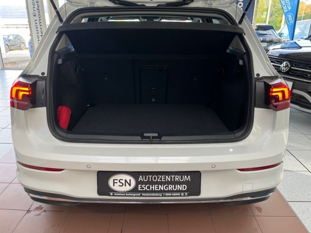 Fahrzeugabbildung Volkswagen Golf 1.5 eTSI DSG ENERGY NAVI GJR LED KAMERA