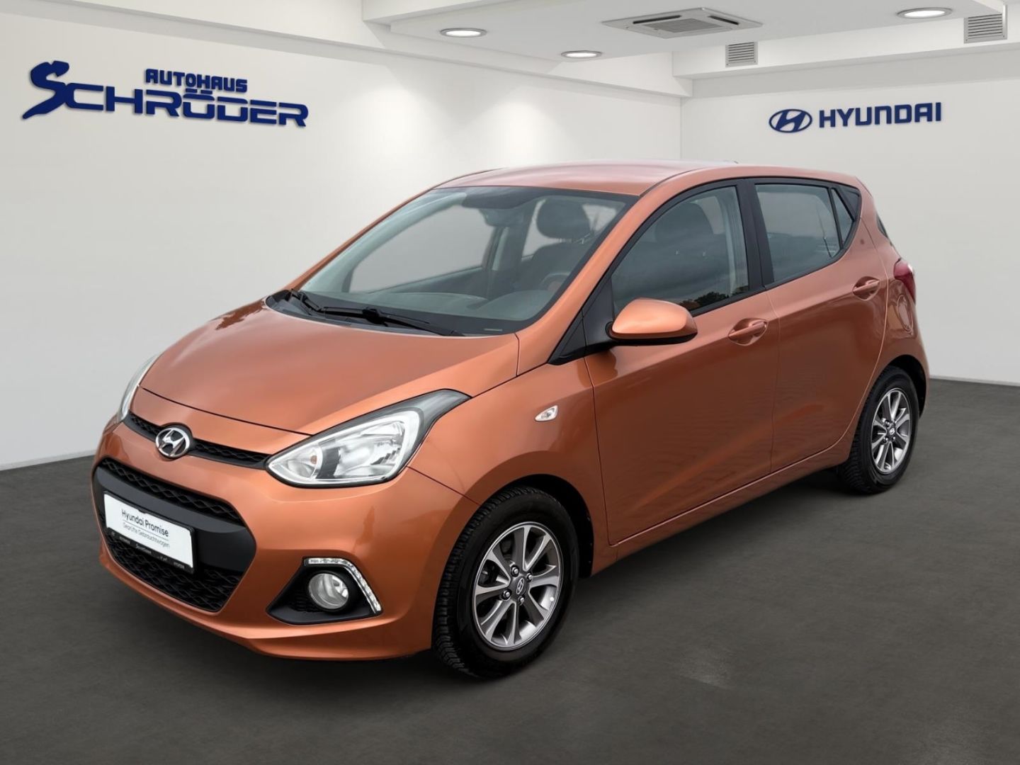 Fahrzeugabbildung Hyundai i10 1.0 FIFA WORLD CUP ALLWETTER+KLIMA+SHZ