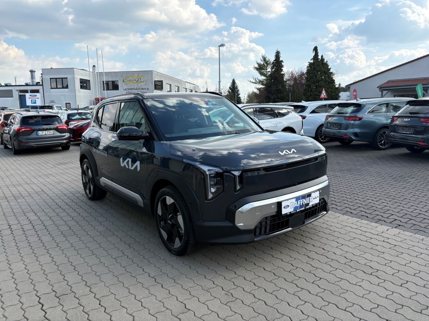 Fahrzeugabbildung Kia EV2 Earth 42,2-kWh 4 Sitze 360° Kamera Verkehrsz