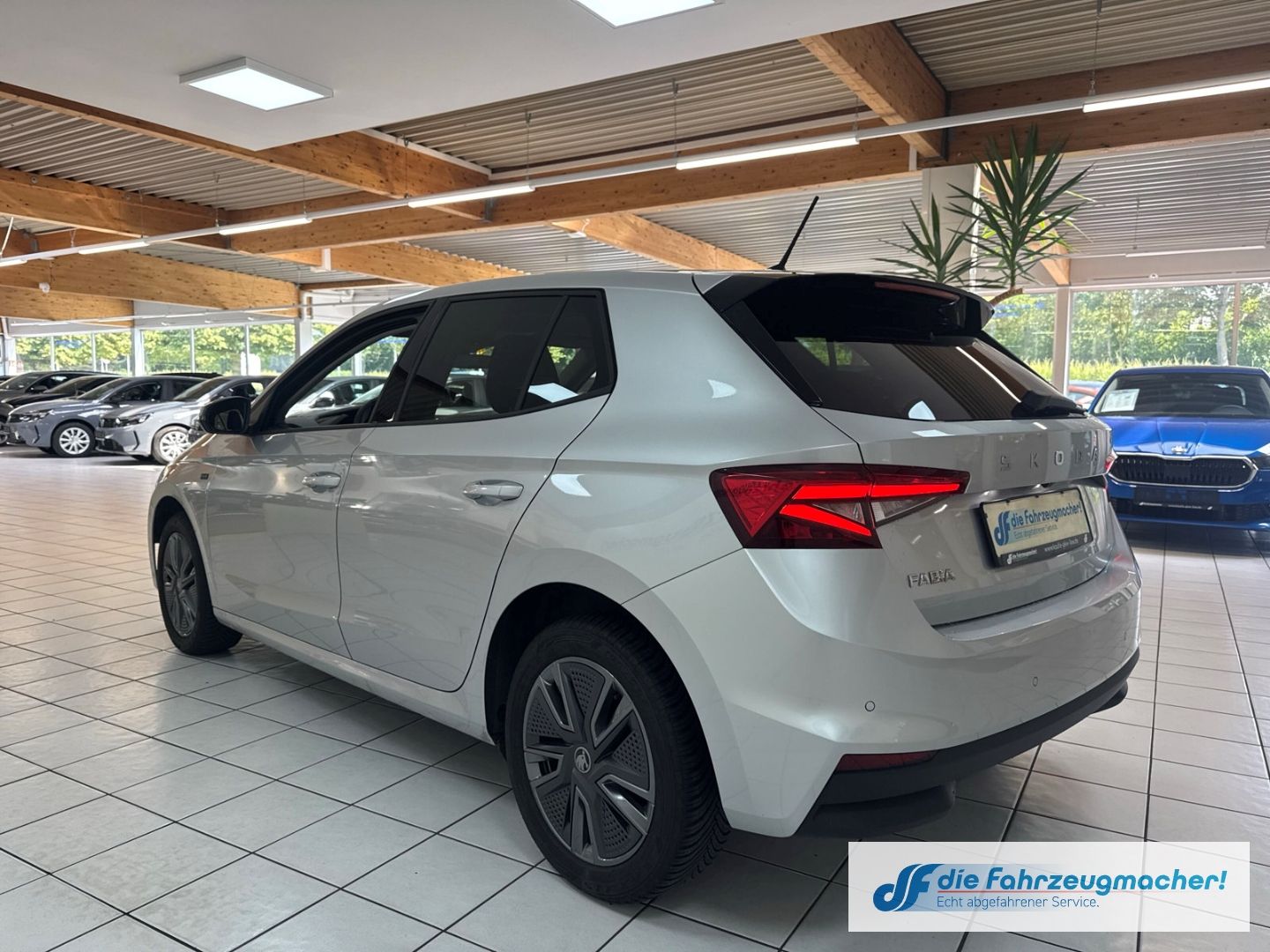 Fahrzeugabbildung SKODA Fabia Tour Automatik Navi DigiCockpit LED Apple