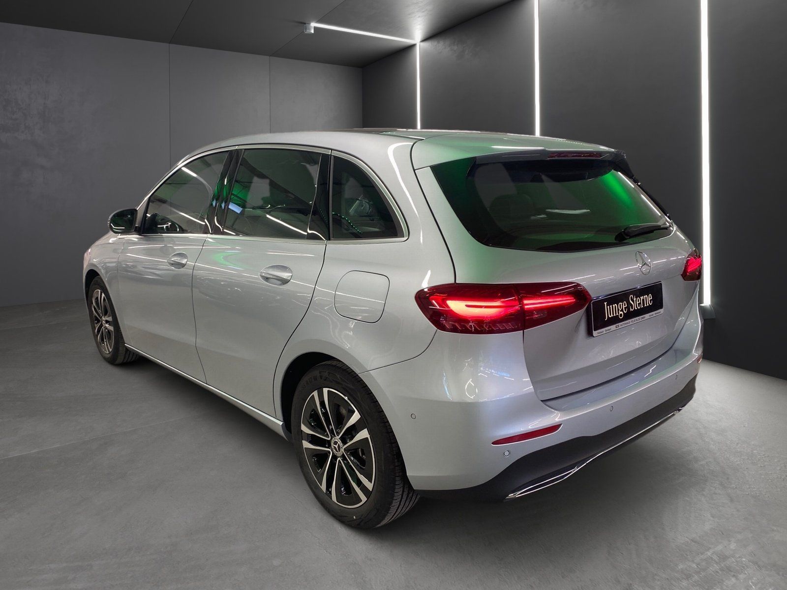 Fahrzeugabbildung Mercedes-Benz B 200 Progressive*Panorama*LED*Kamera*EasyPack*