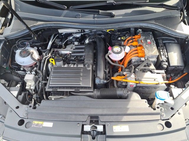 Fahrzeugabbildung Volkswagen Tiguan 1,4 TSI DSG eHybrid R-Line MATRIX ACC AHK