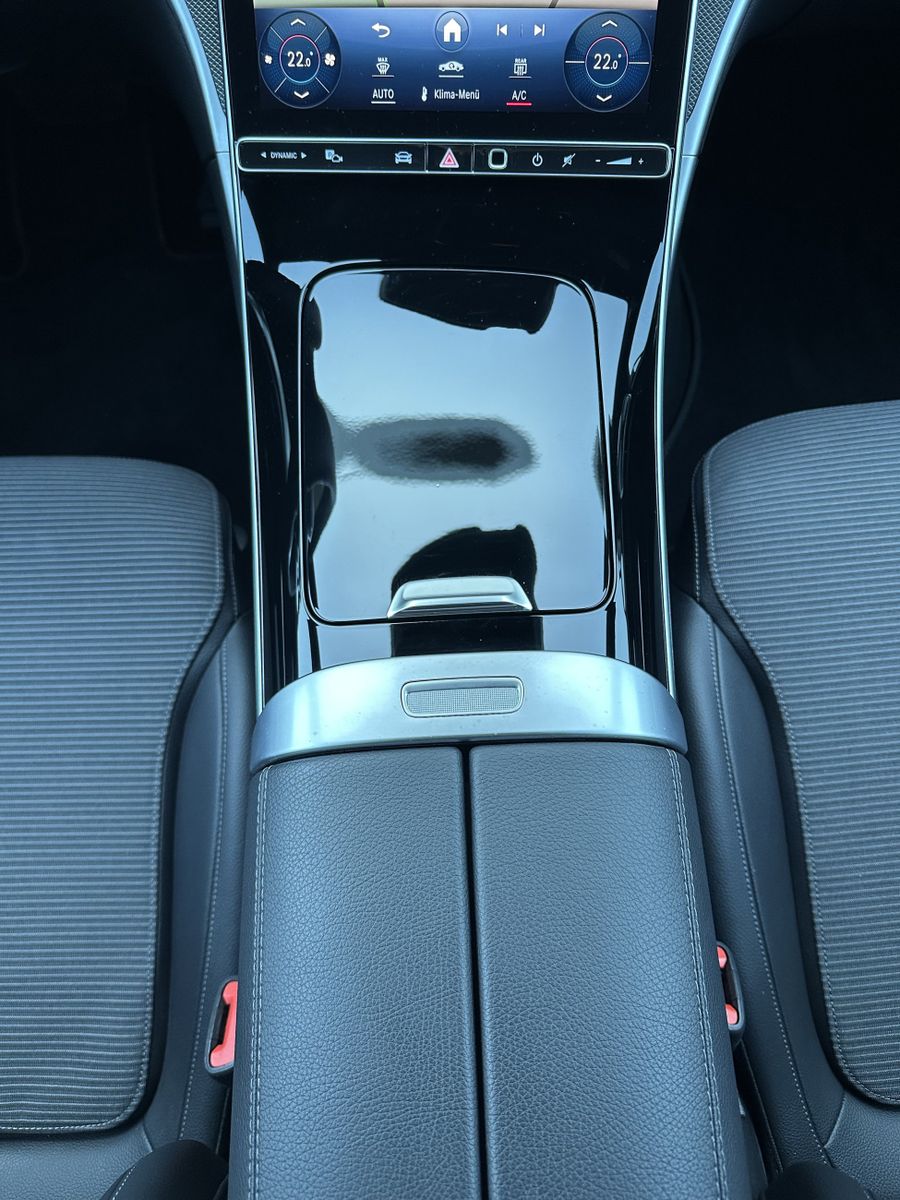 Fahrzeugabbildung Mercedes-Benz C 220d T Avantgarde Adv NAV+MATRIX+WIDE+18ZO+KAM