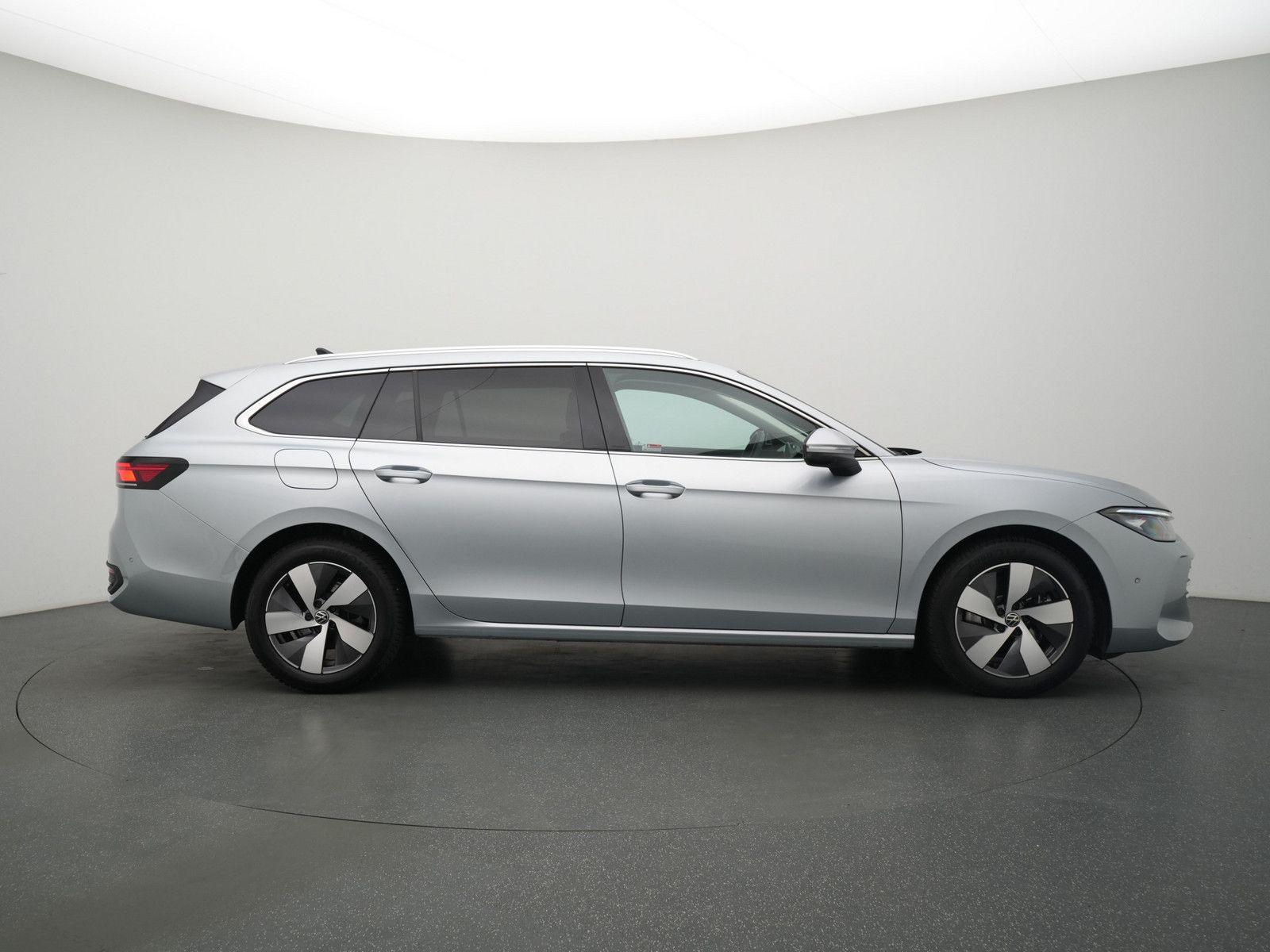 Volkswagen Passat - Bild 3