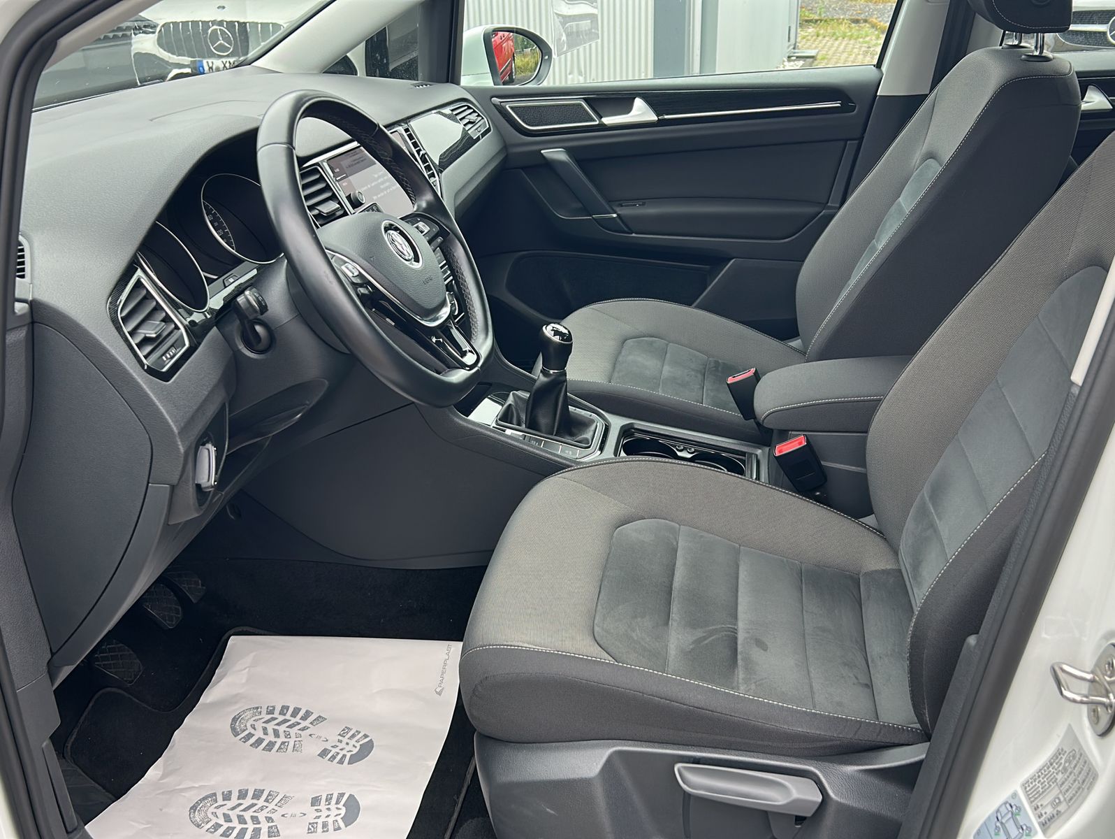 Fahrzeugabbildung Volkswagen Golf Sportsvan 1,5 TSI Highline
