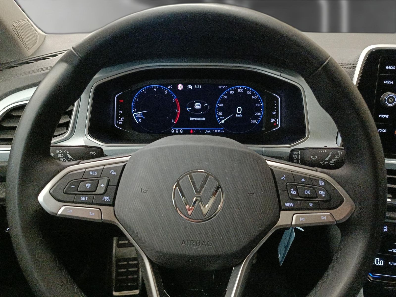 Volkswagen T-Roc - Bild 12