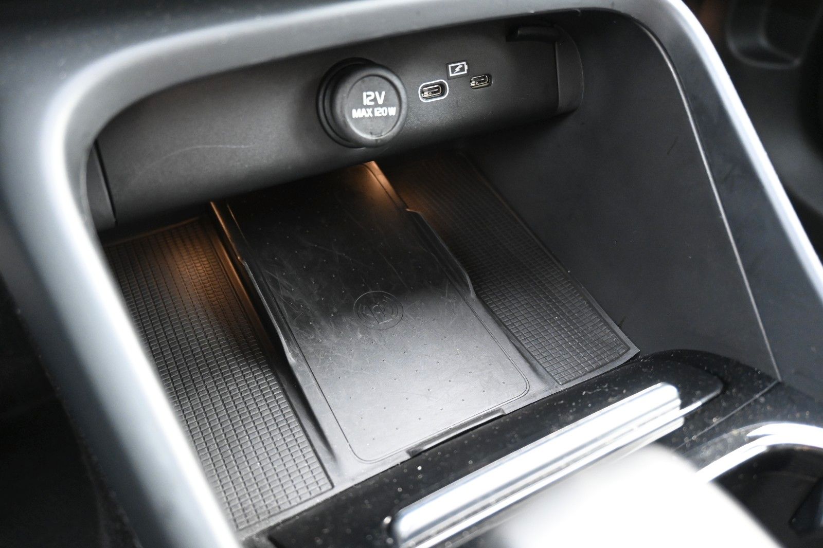 Fahrzeugabbildung Volvo C40 Ultimate Recharge Pure Electric AWD