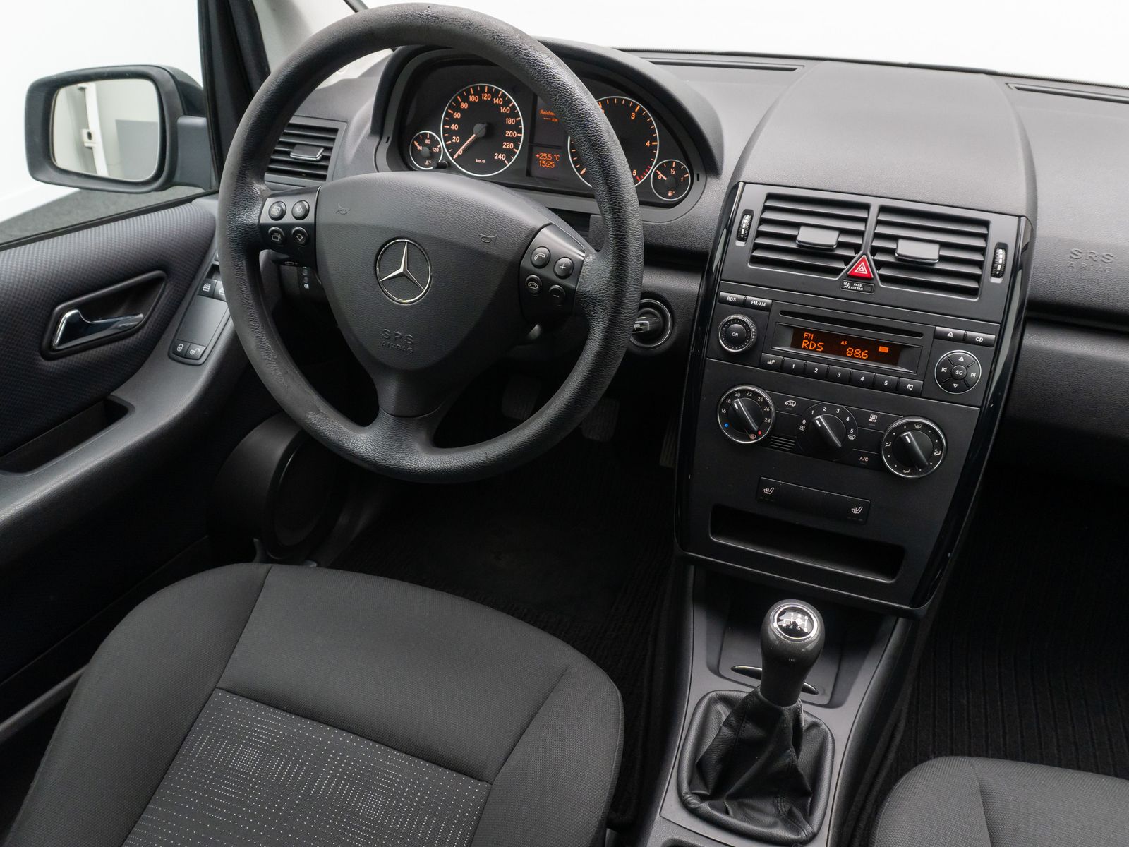 Fahrzeugabbildung Mercedes-Benz A A 180 CDI Berganfahr Sitzheizung RegenSensor
