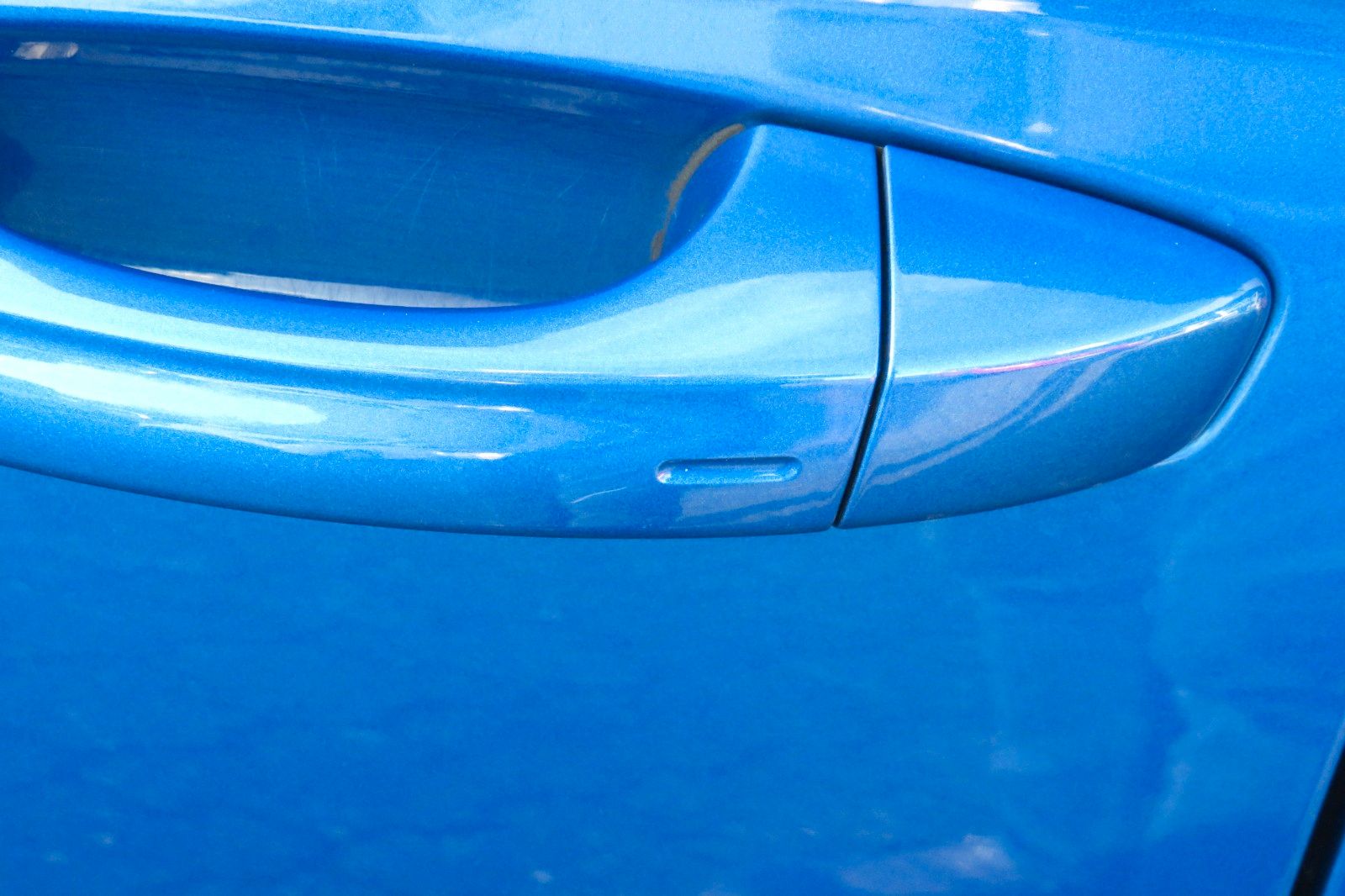 Fahrzeugabbildung SKODA Kamiq Ambition DSG LED AHK GRA PDC SITZH.